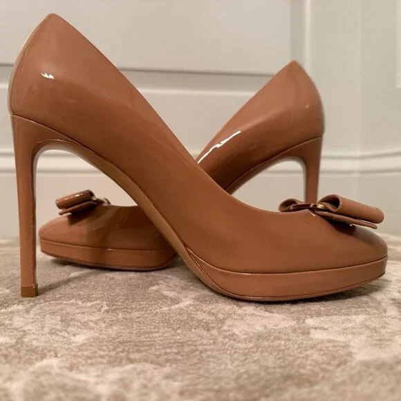 Indulge in Salvatore Ferragamo Patent Leather Bow Stiletto Heels, New Blush, 8B - Picture 4 of 15